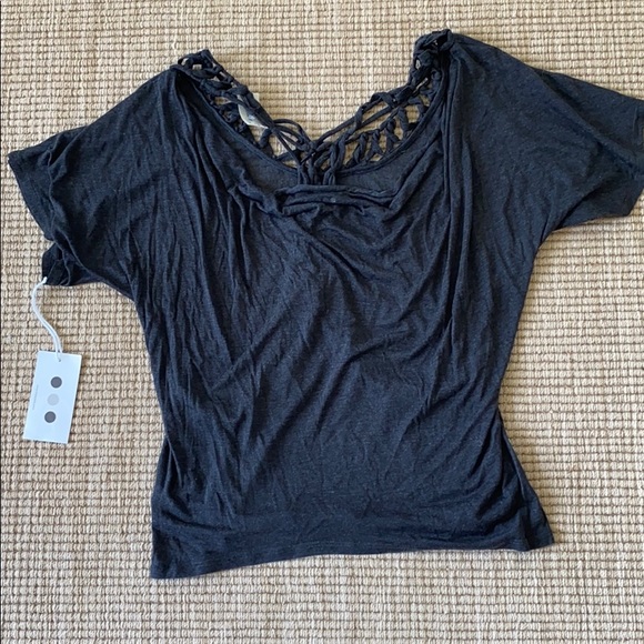 NWT THREE DOT TSHIRT - Picture 2 of 4